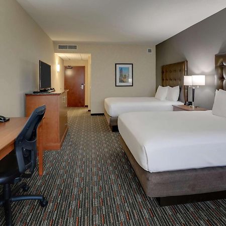Drury Inn & Suites Charlotte Arrowood Luaran gambar