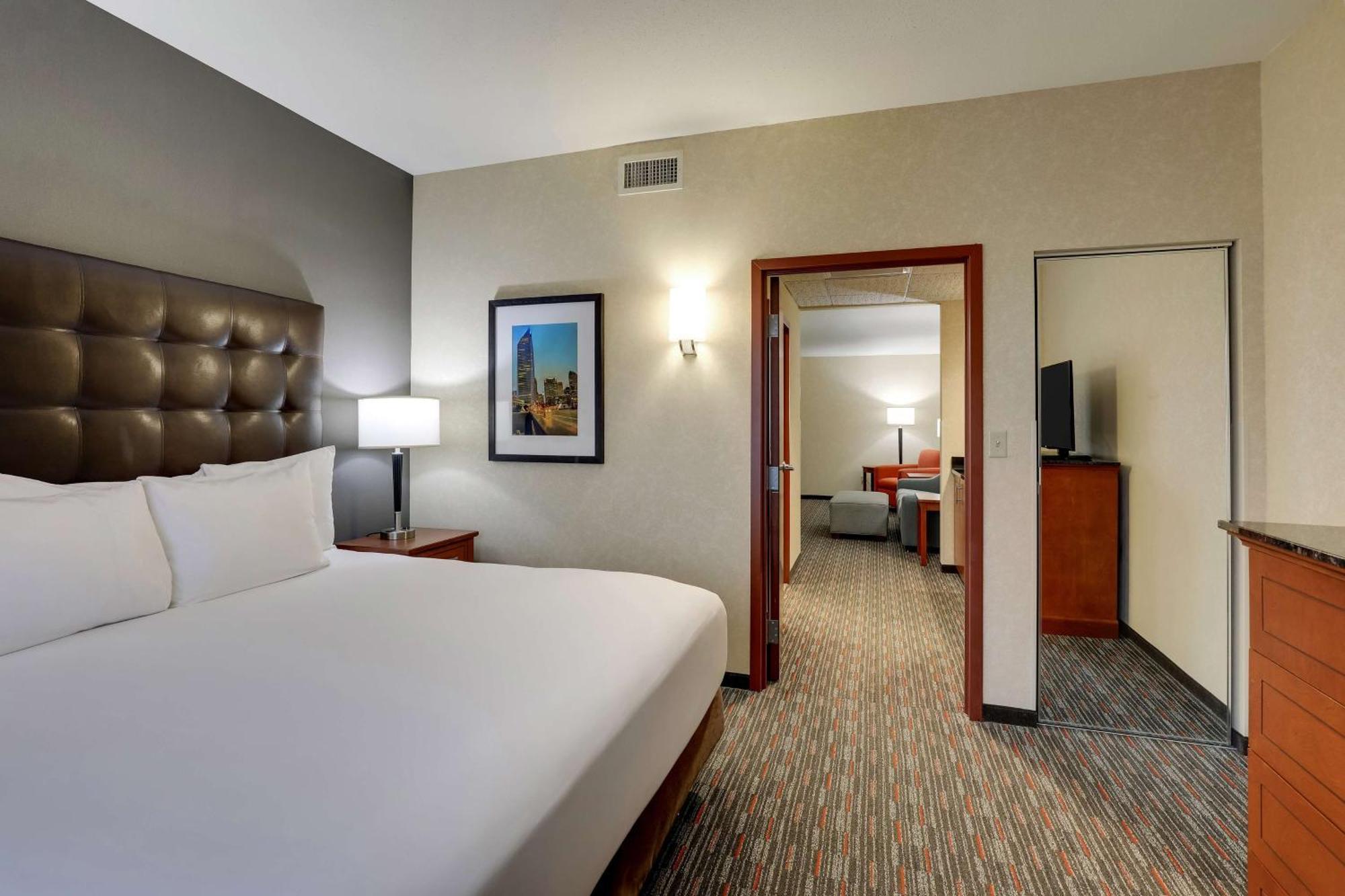 Drury Inn & Suites Charlotte Arrowood Luaran gambar