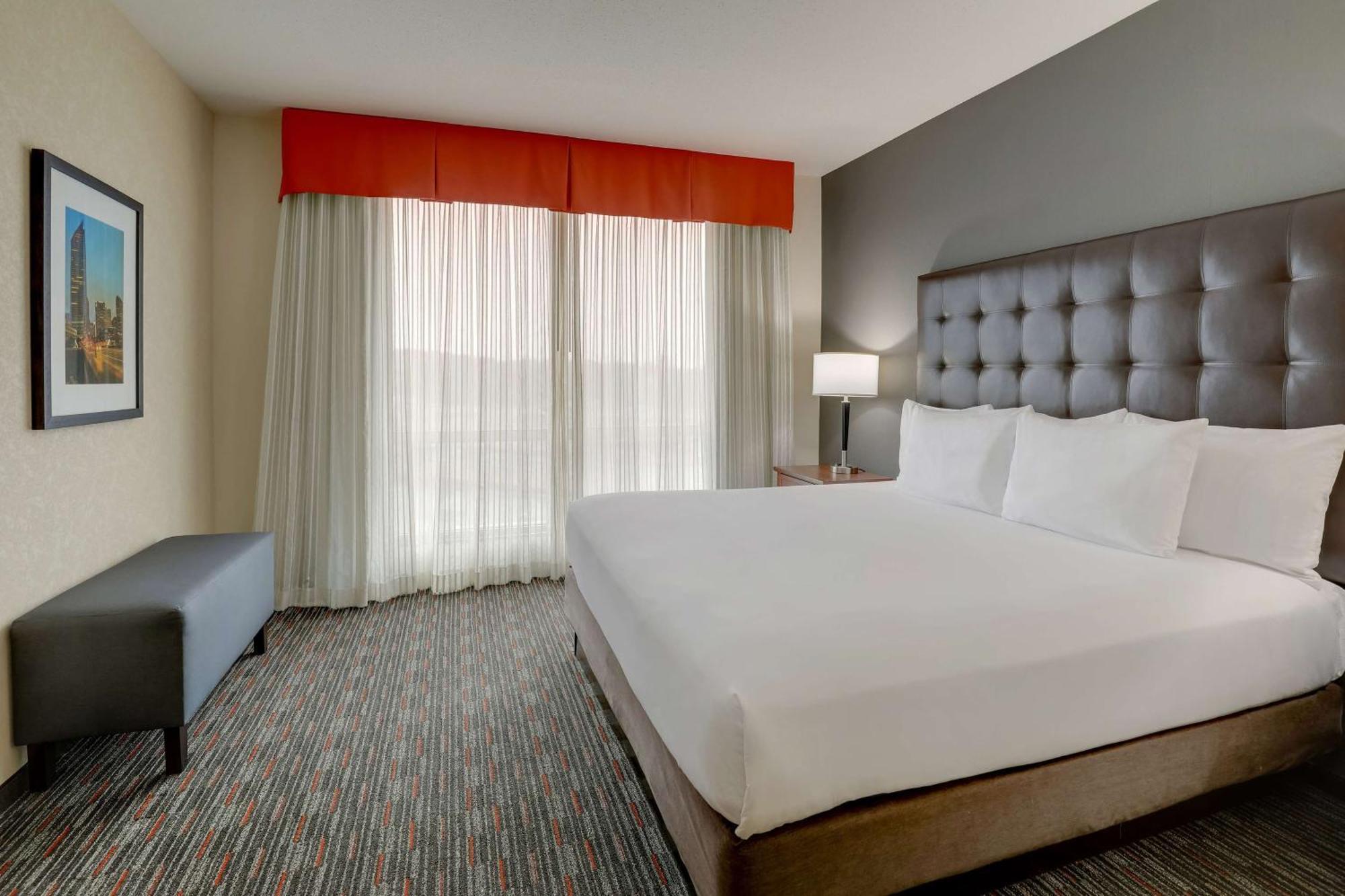 Drury Inn & Suites Charlotte Arrowood Luaran gambar