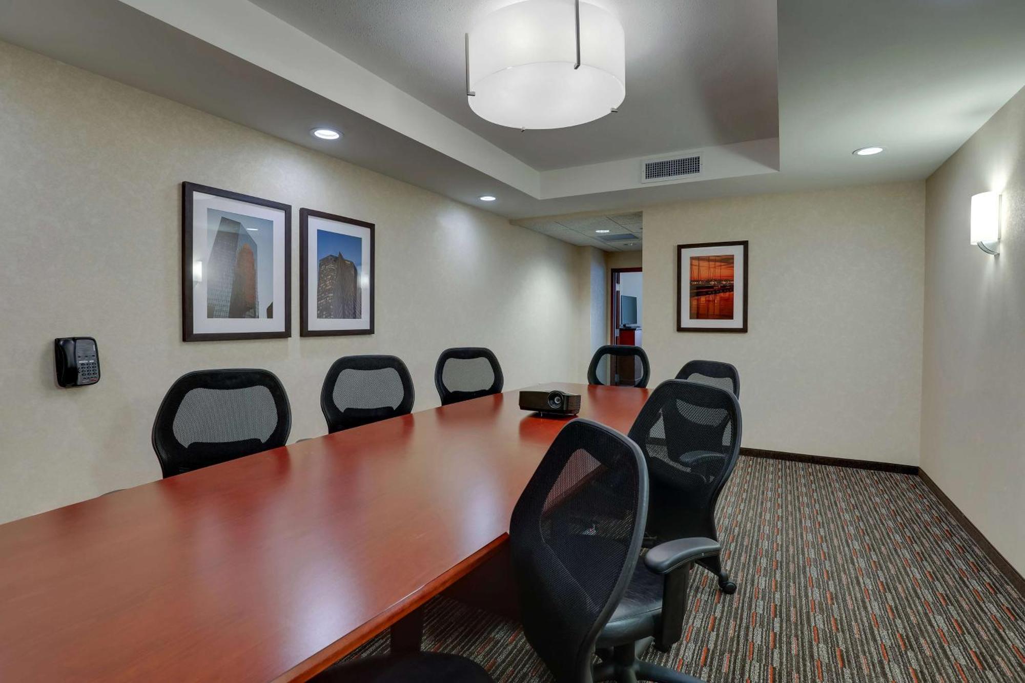 Drury Inn & Suites Charlotte Arrowood Luaran gambar