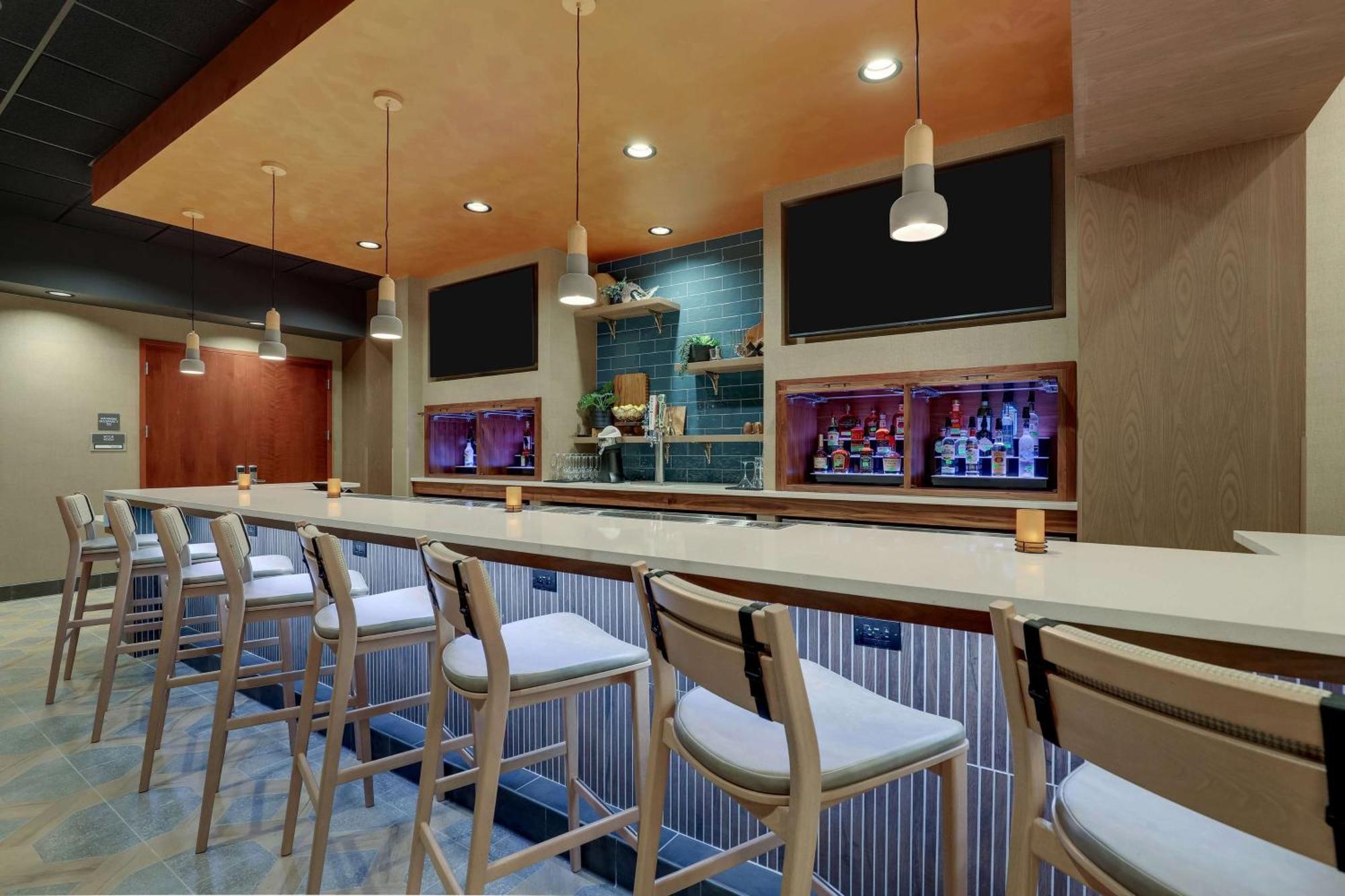 Drury Inn & Suites Charlotte Arrowood Luaran gambar