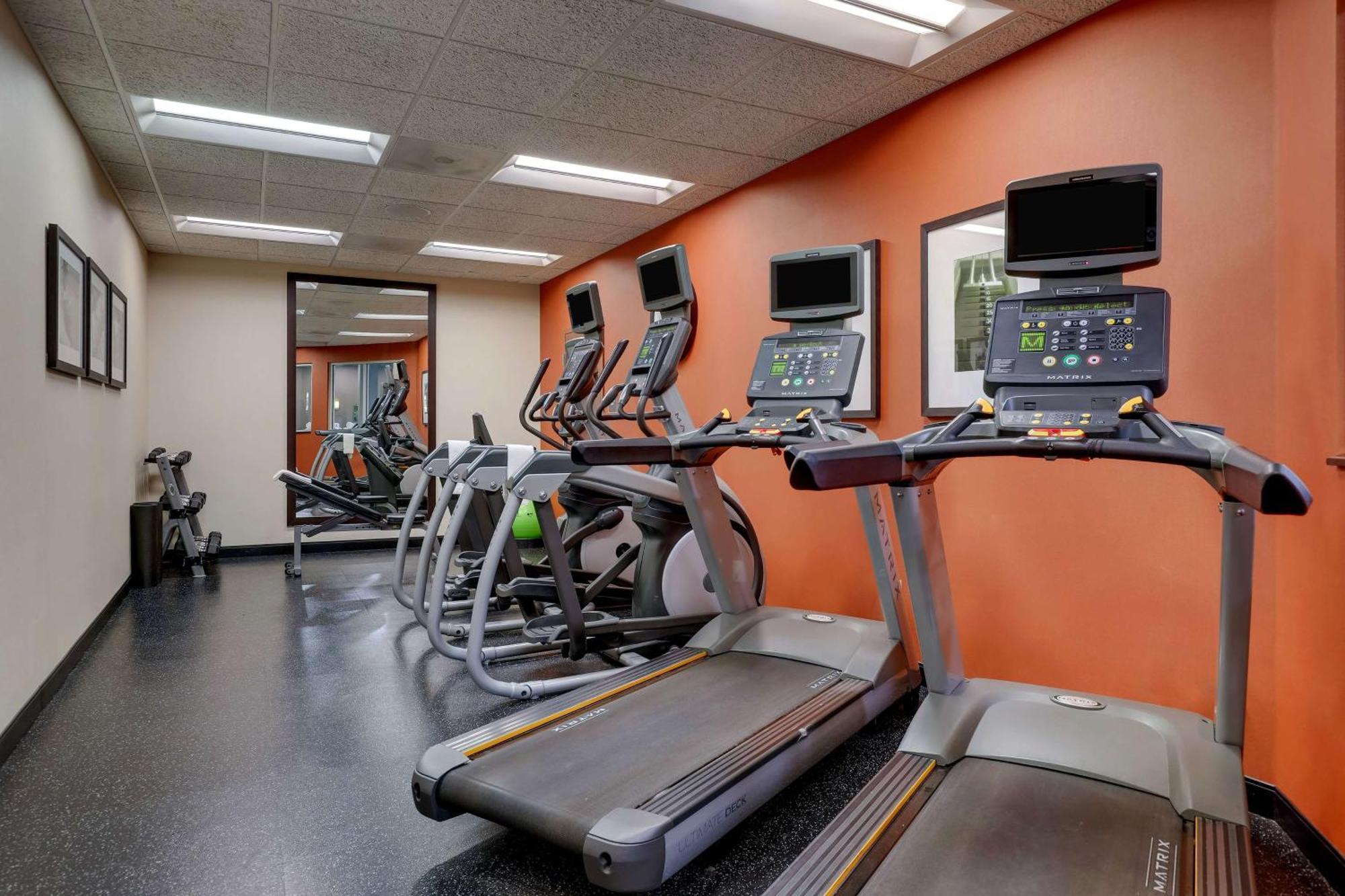 Drury Inn & Suites Charlotte Arrowood Luaran gambar