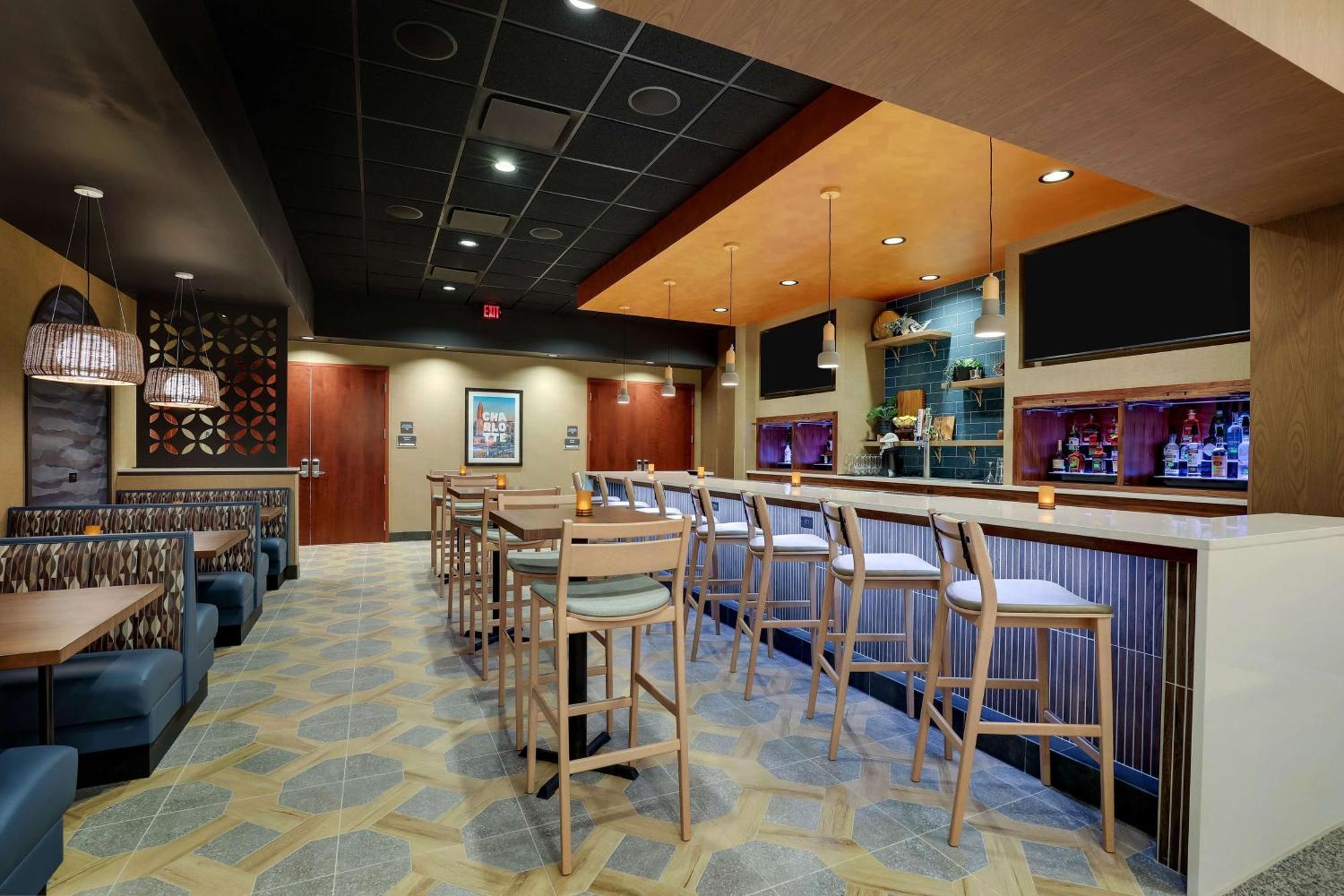 Drury Inn & Suites Charlotte Arrowood Luaran gambar